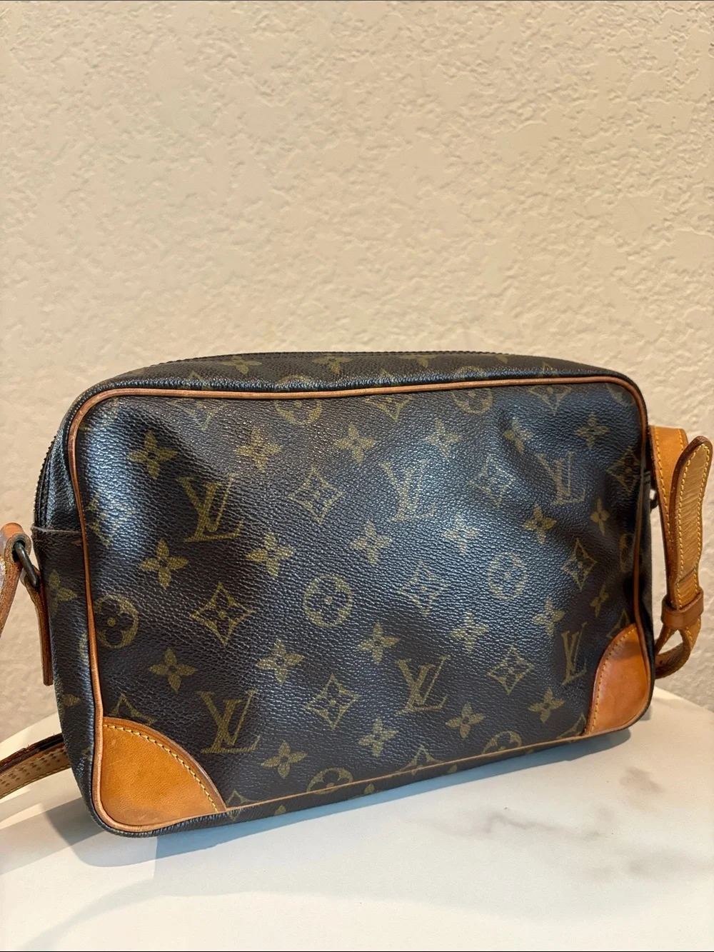 Sold Louis Vuitton NO884 Trocadero 27 Brown Monogram LV Crossbody